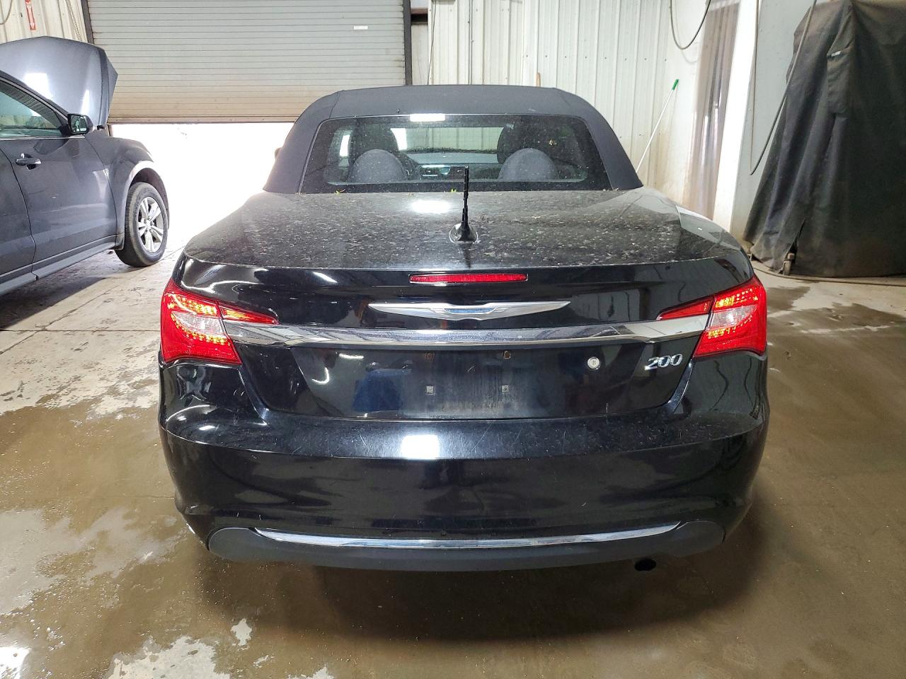 2013 CHRYSLER 200 TOURING photo 11