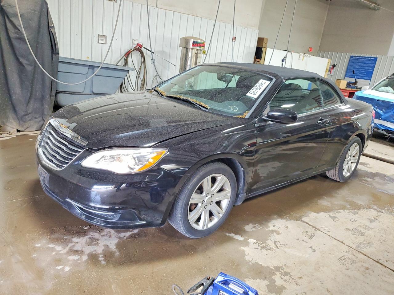 2013 CHRYSLER 200