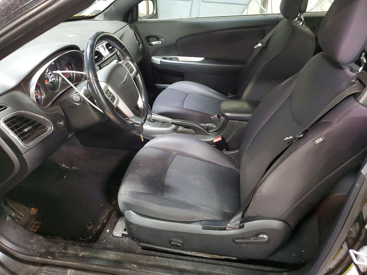 2013 CHRYSLER 200 TOURING photo 13