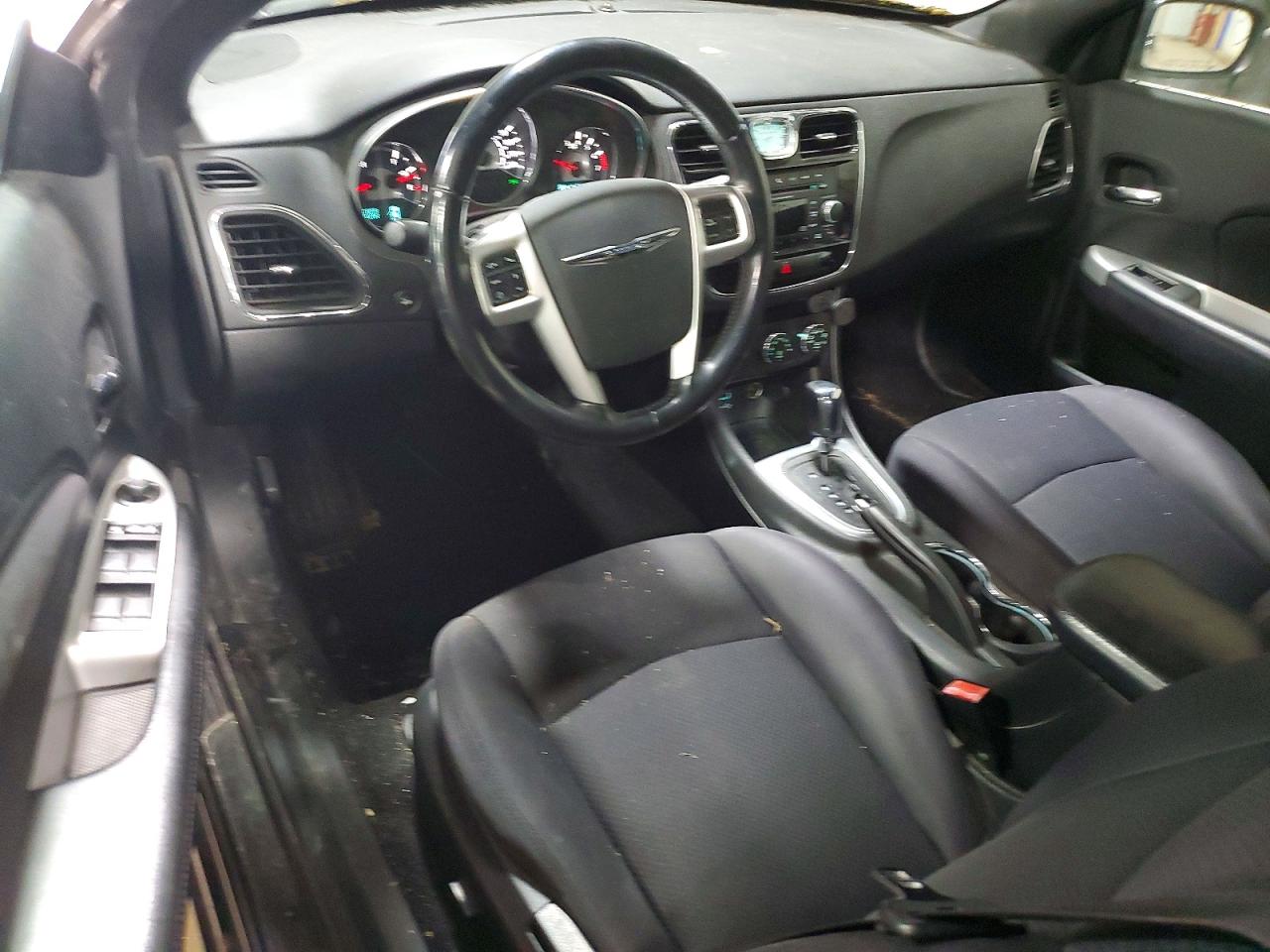 2013 CHRYSLER 200 TOURING photo 15