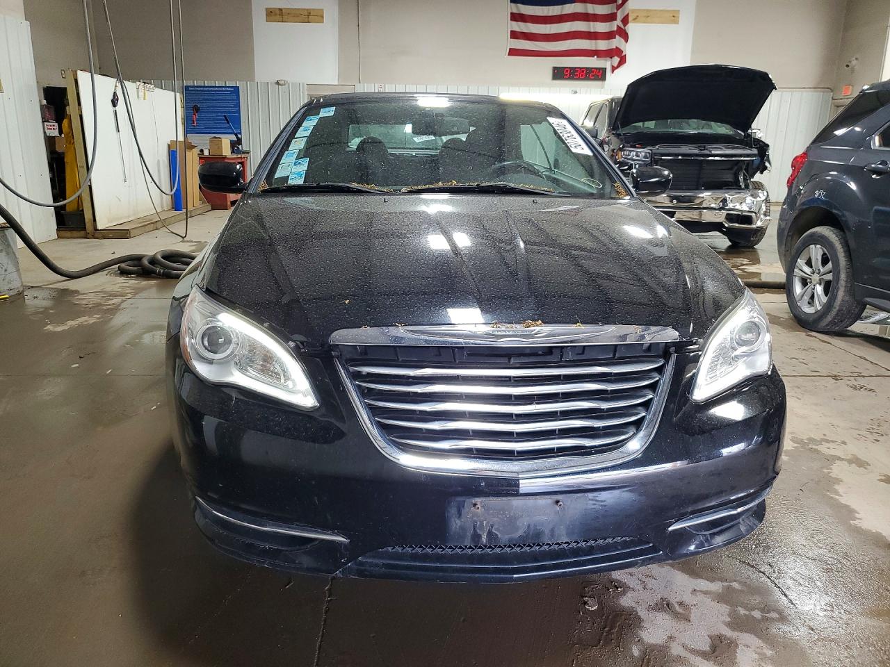 2013 CHRYSLER 200 TOURING photo 9