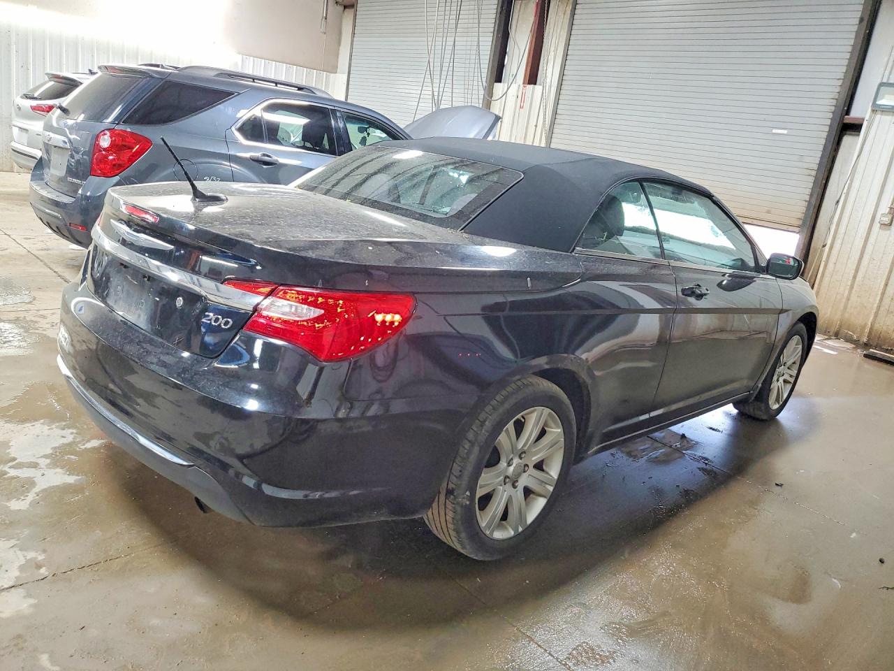 2013 CHRYSLER 200 TOURING photo 5