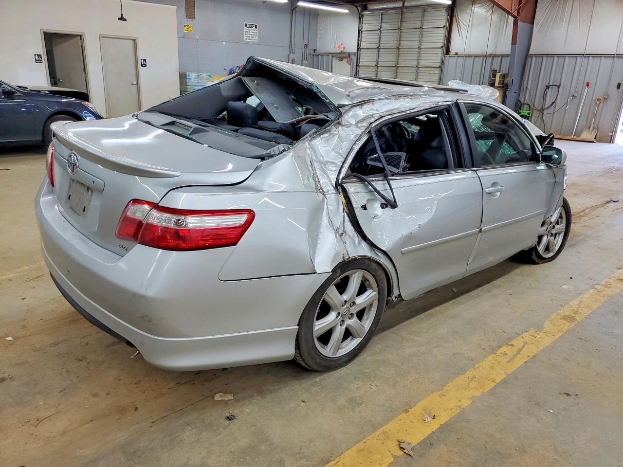 2007 TOYOTA CAMRY SE photo 5