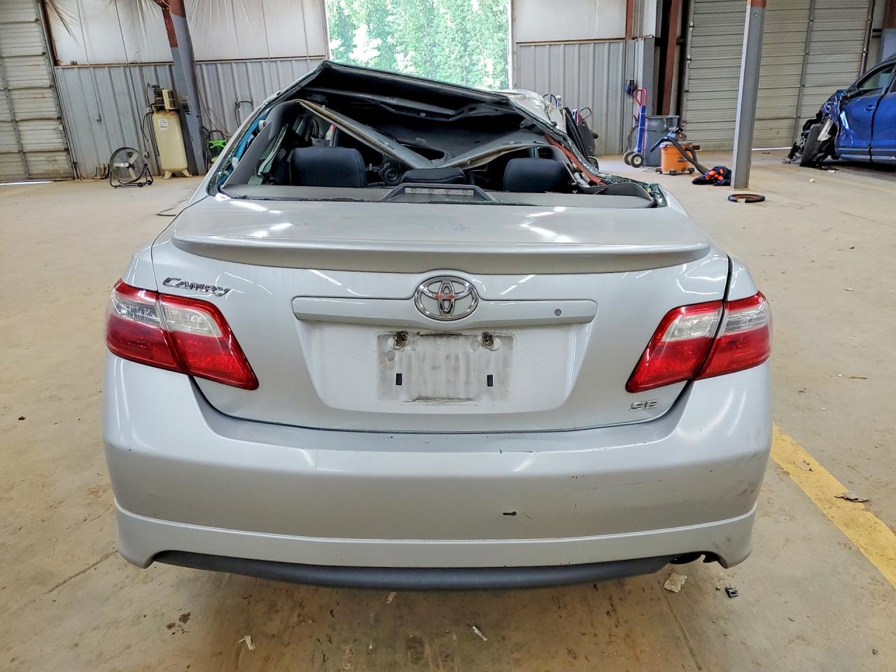 2007 TOYOTA CAMRY SE photo 11