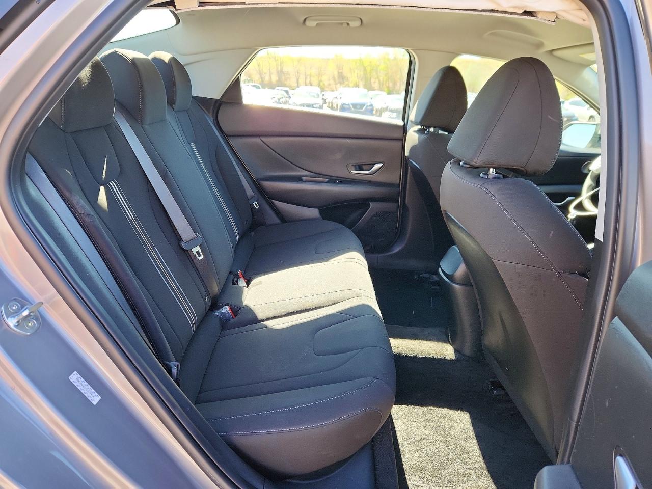2023 HYUNDAI ELANTRA SEL photo 19