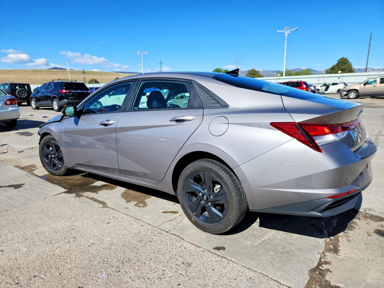 2023 HYUNDAI ELANTRA SEL photo 3