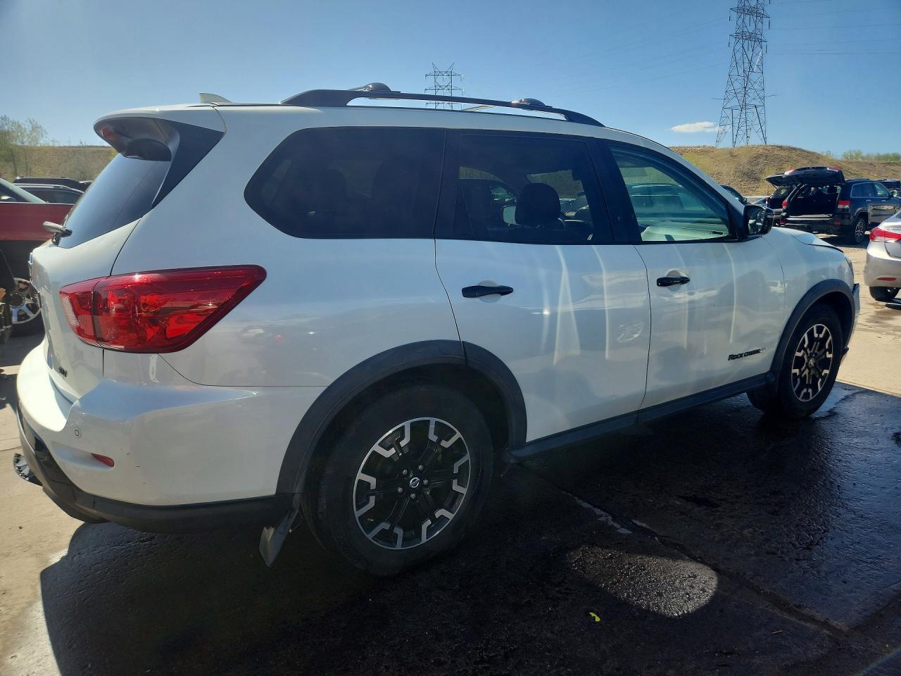 2020 NISSAN PATHFINDER SV photo 5
