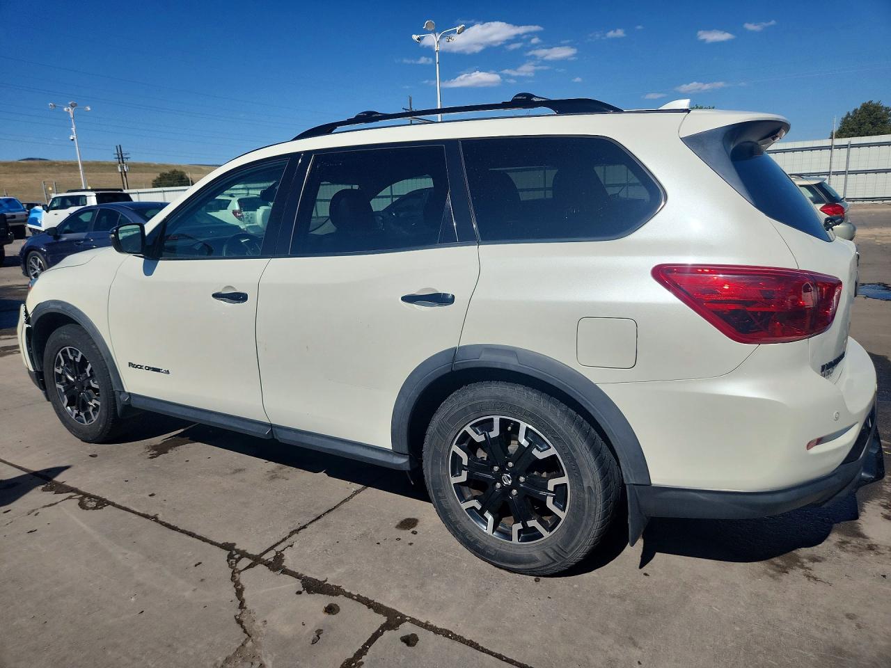 2020 NISSAN PATHFINDER SV photo 3