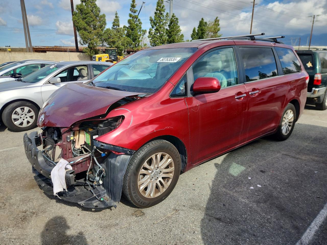 2014 TOYOTA SIENNA