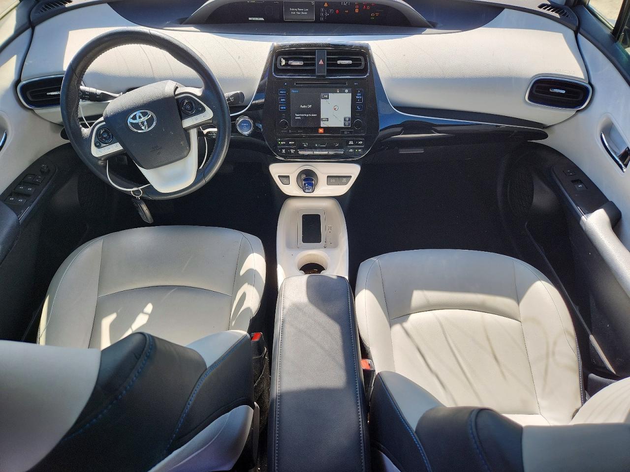 2016 TOYOTA PRIUS FOUR TOURING photo 8