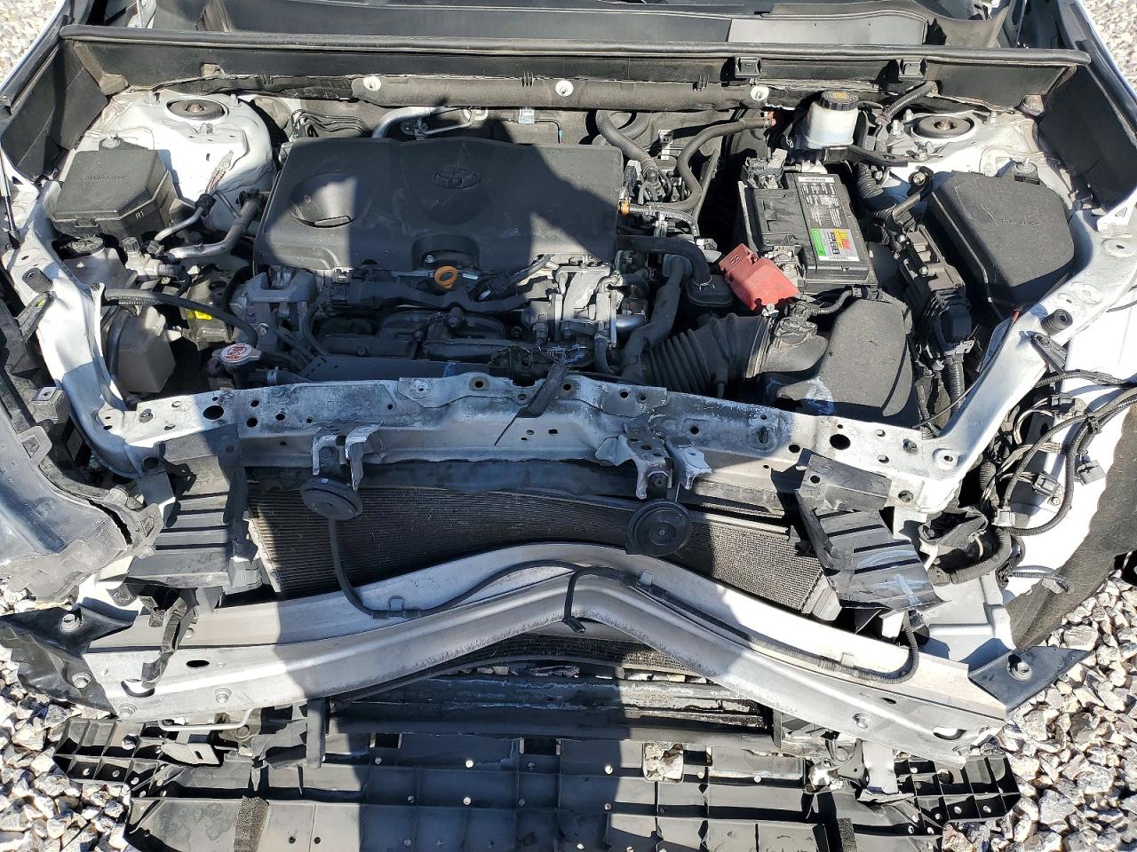 2021 TOYOTA RAV4 XLE photo 12