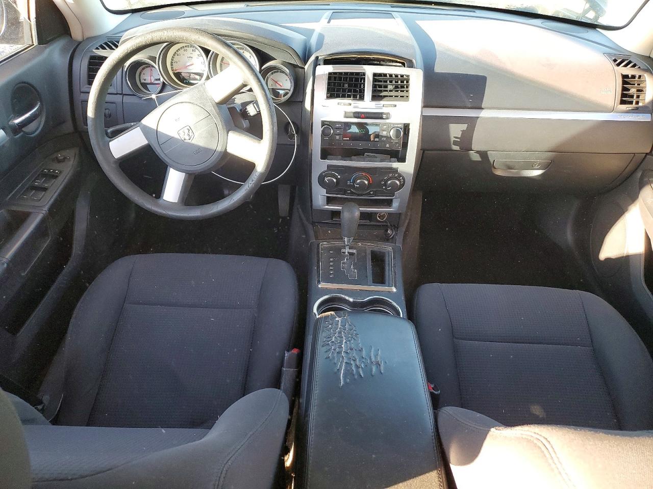2010 DODGE CHARGER photo 8