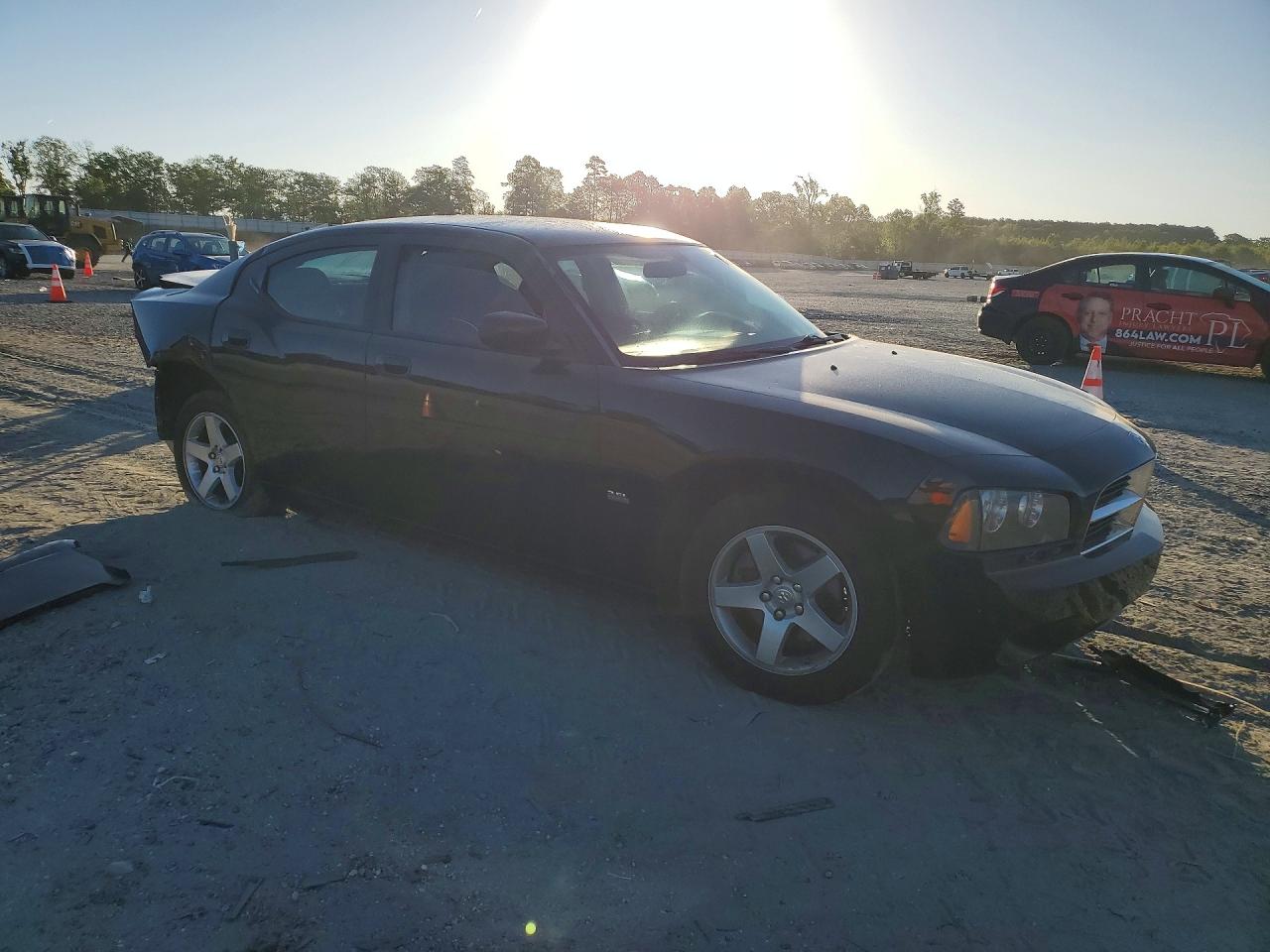 2010 DODGE CHARGER photo 4