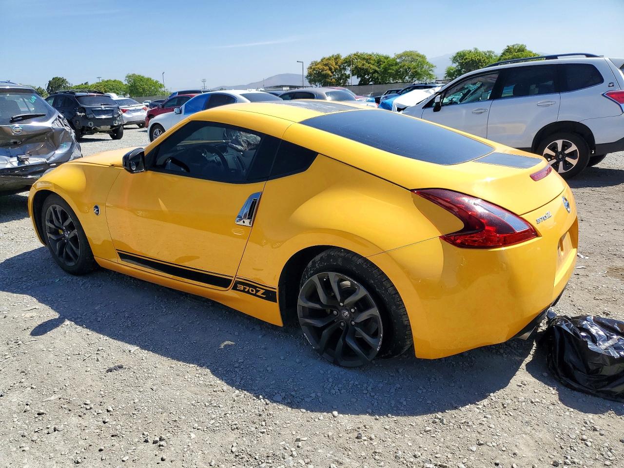2018 NISSAN 370Z BASE photo 2