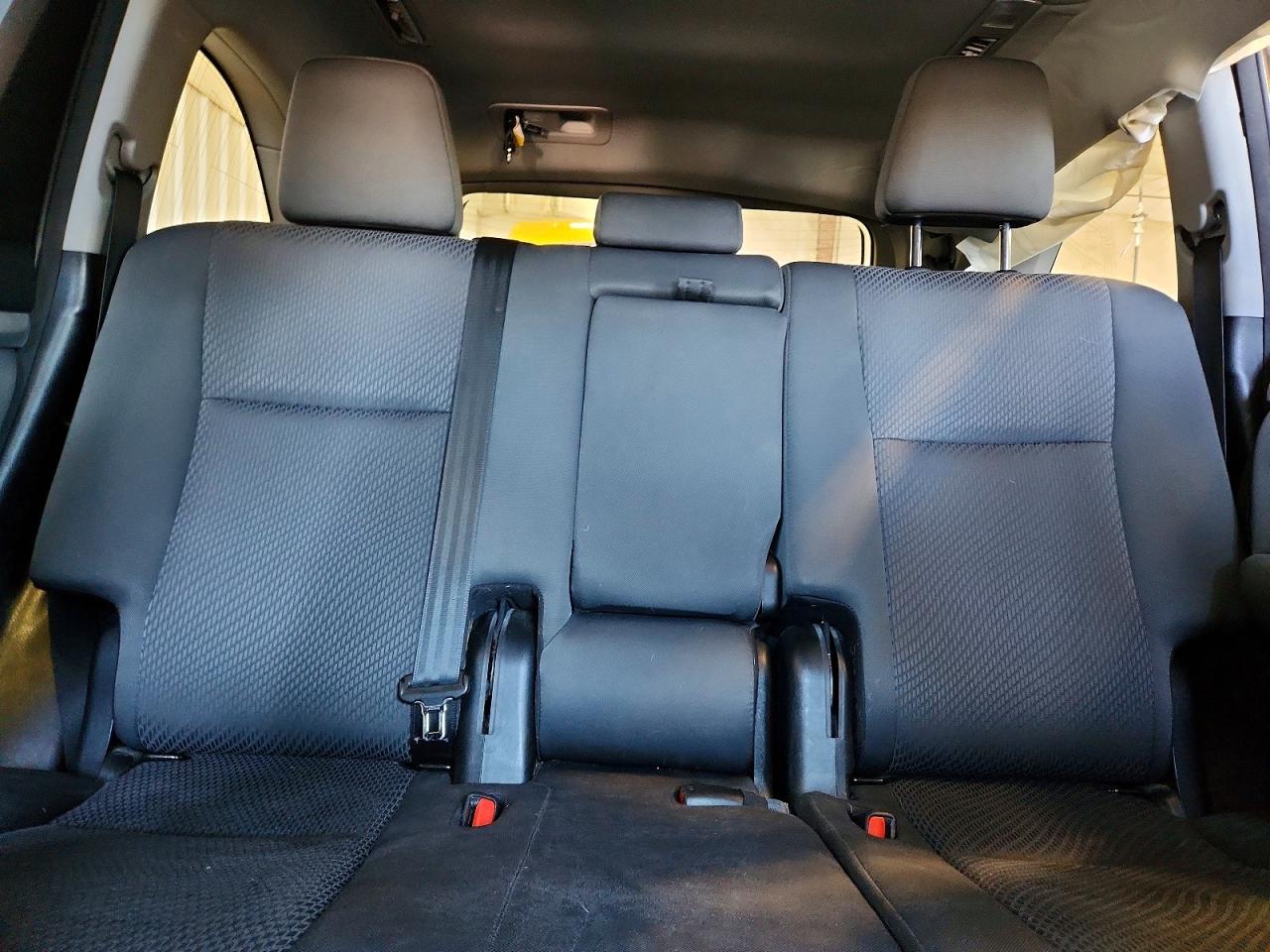 2018 TOYOTA HIGHLANDER LE photo 28