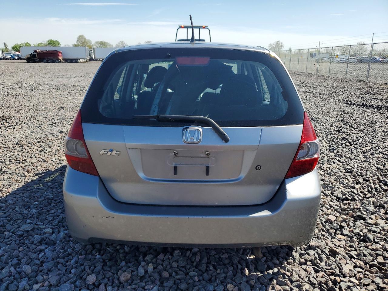2007 HONDA FIT photo 16