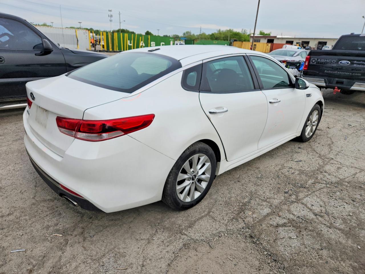 2016 KIA OPTIMA LX photo 5