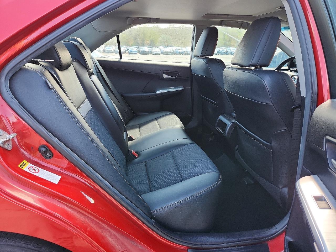 2012 TOYOTA CAMRY SE photo 19