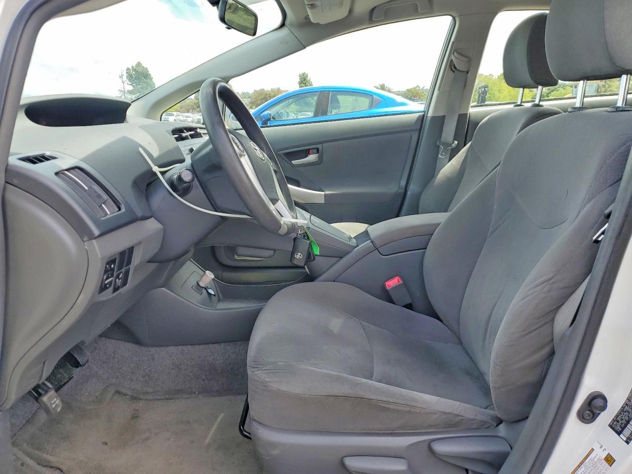 2011 TOYOTA PRIUS TWO photo 7