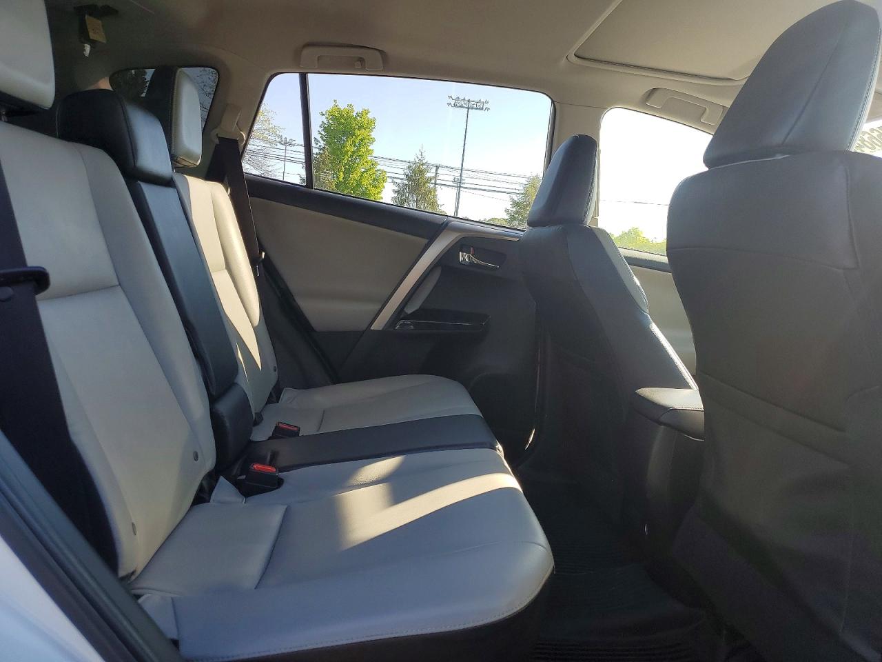2018 TOYOTA RAV4 LIMITED photo 21