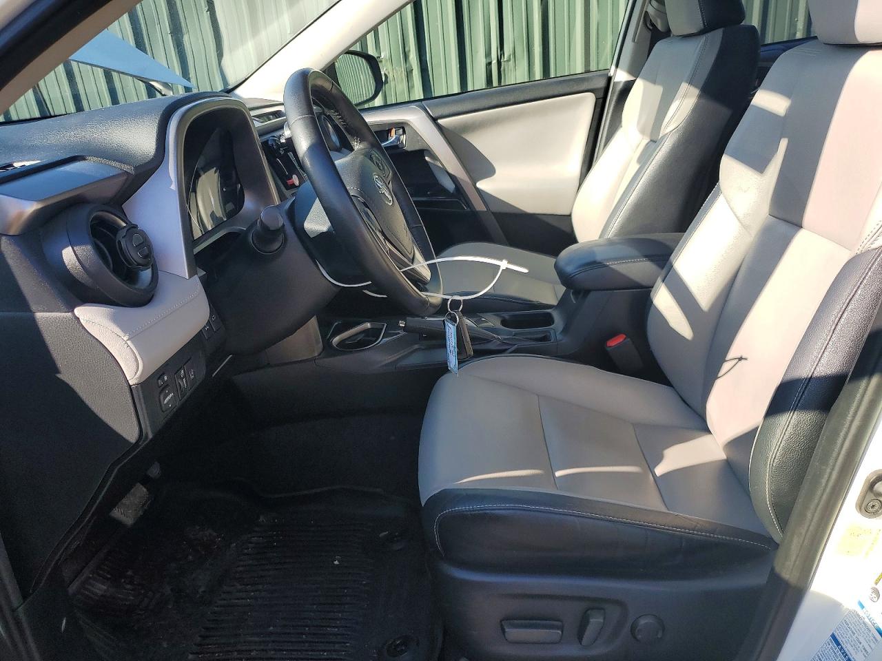 2018 TOYOTA RAV4 LIMITED photo 13