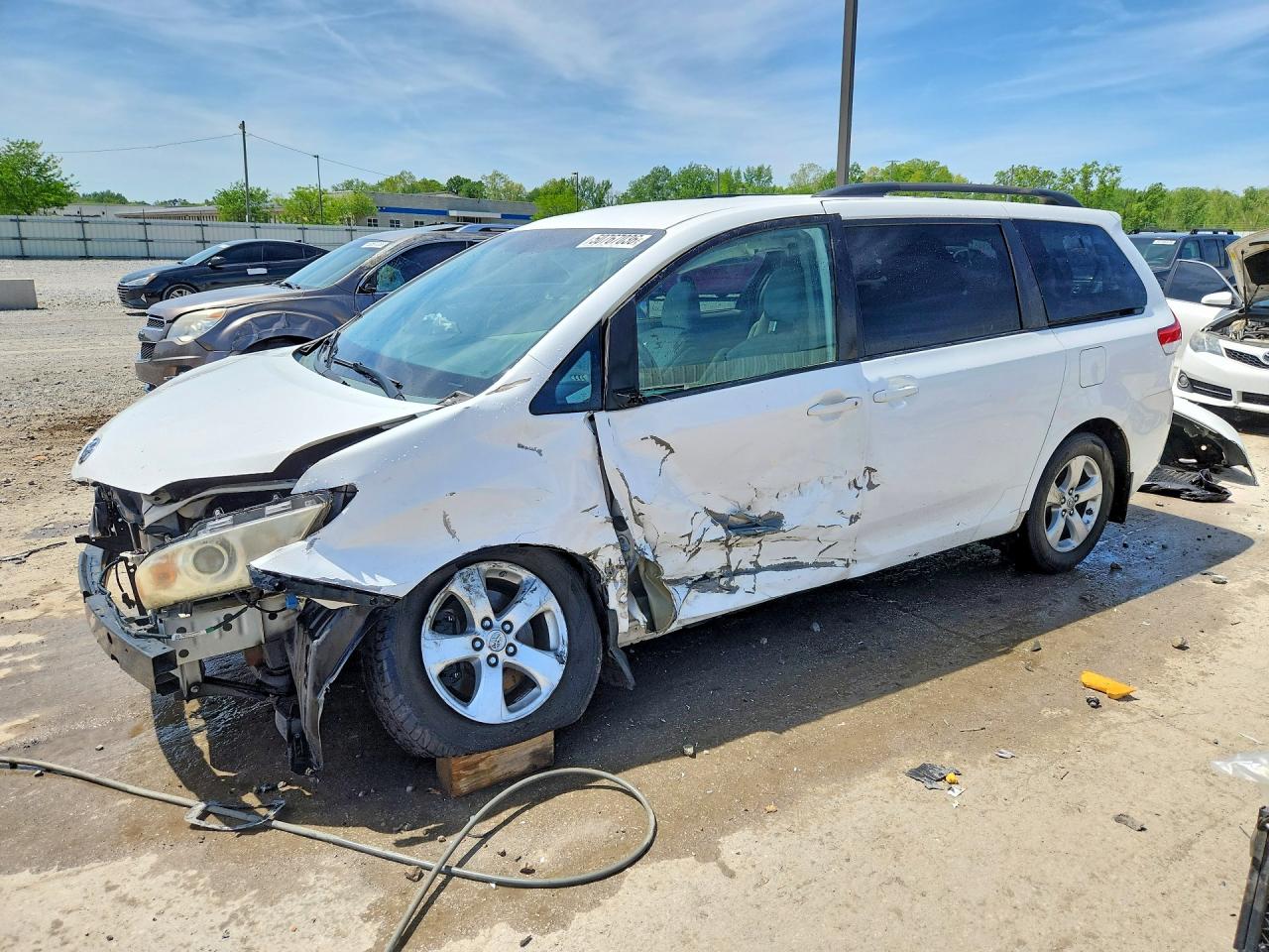 2013 TOYOTA SIENNA