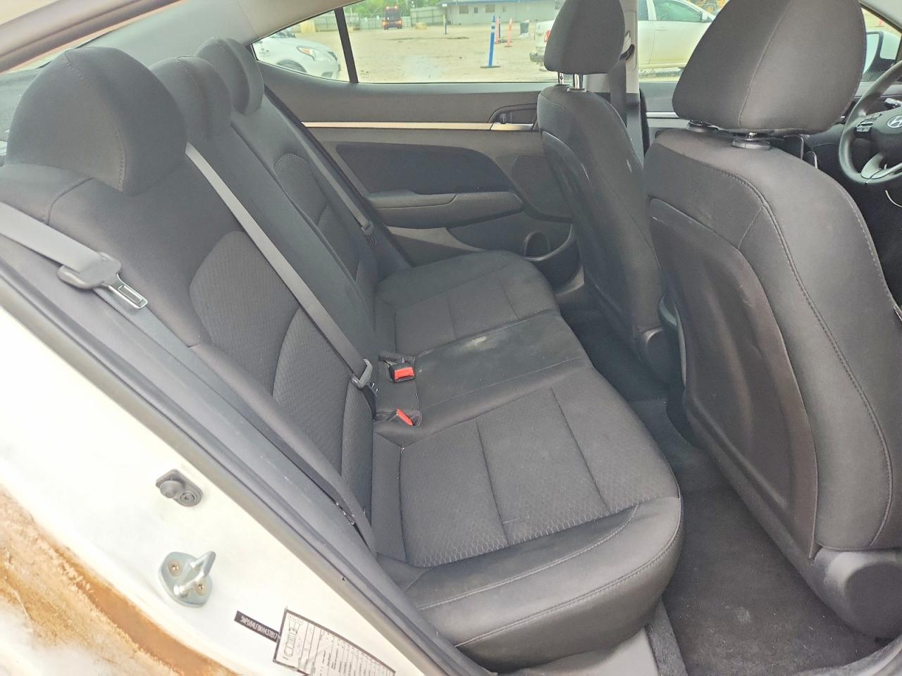 2019 HYUNDAI ELANTRA SEL photo 19