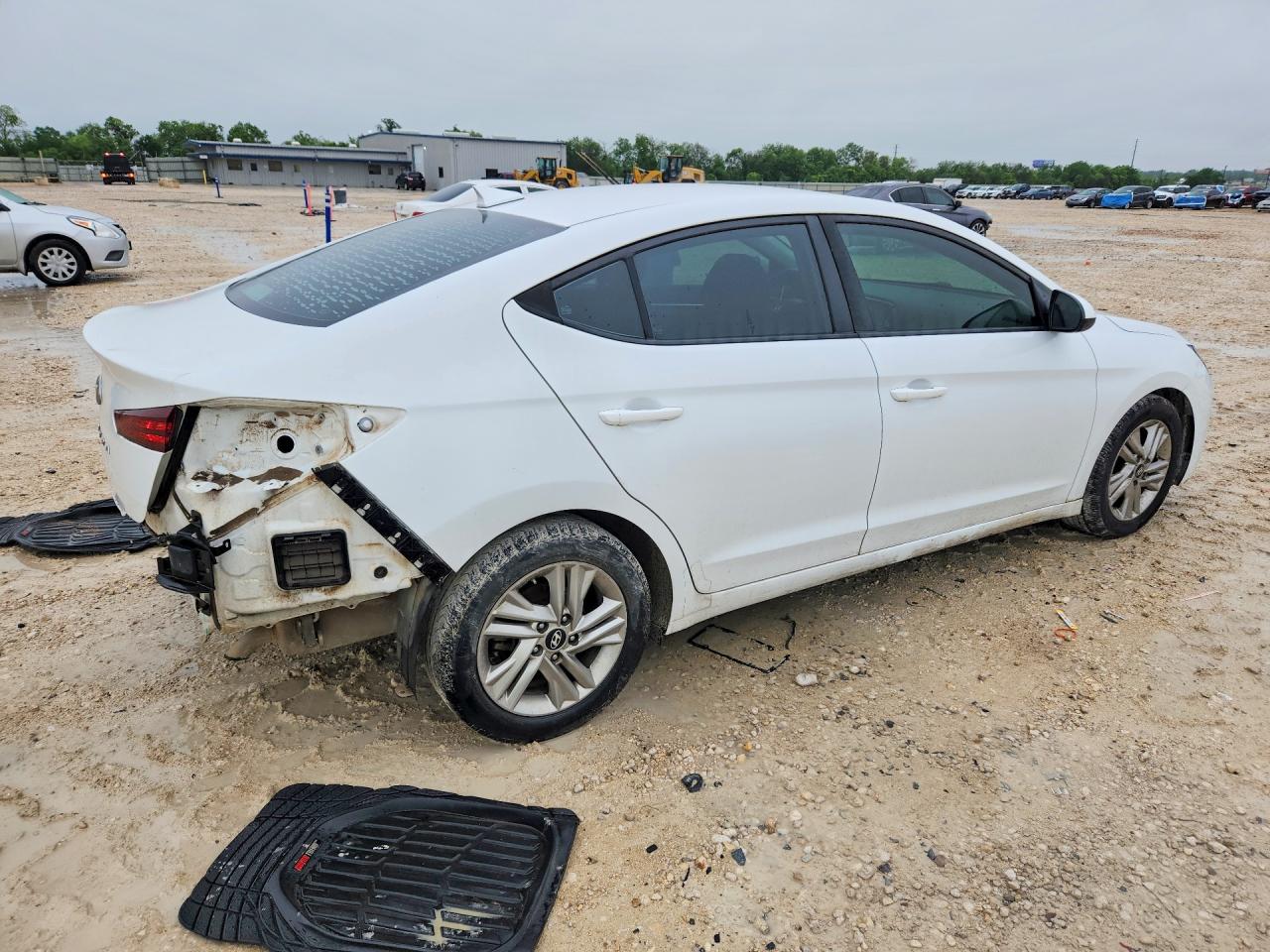 2019 HYUNDAI ELANTRA SEL photo 5