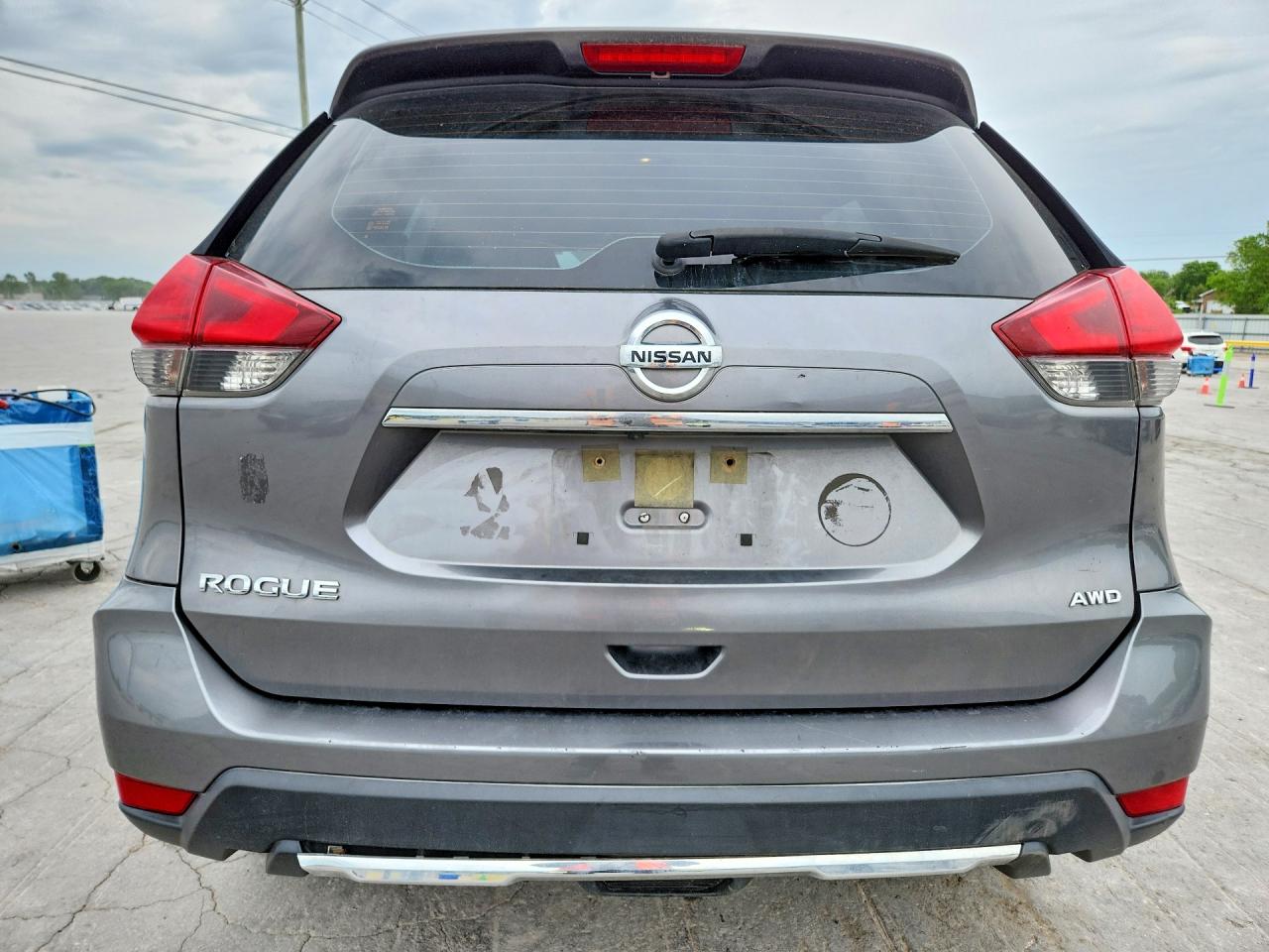2017 NISSAN ROGUE S photo 11