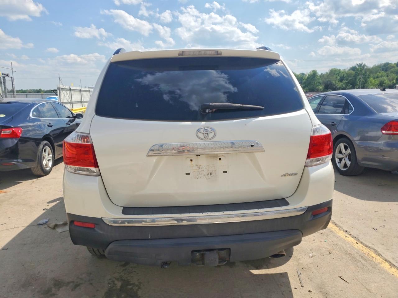 2013 TOYOTA HIGHLANDER LIMITED photo 11
