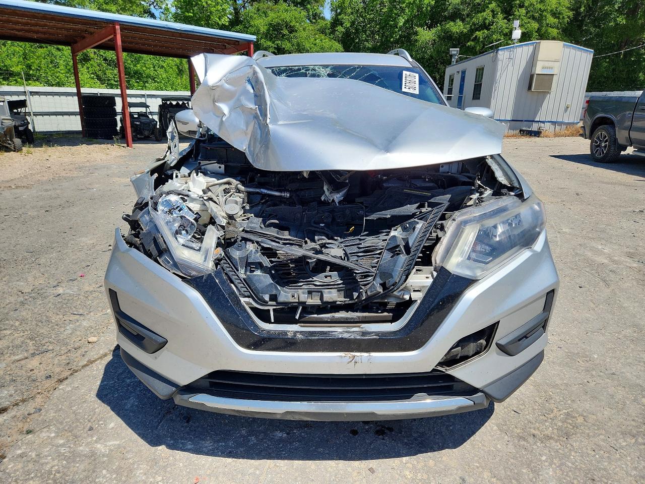2019 NISSAN ROGUE SV photo 5