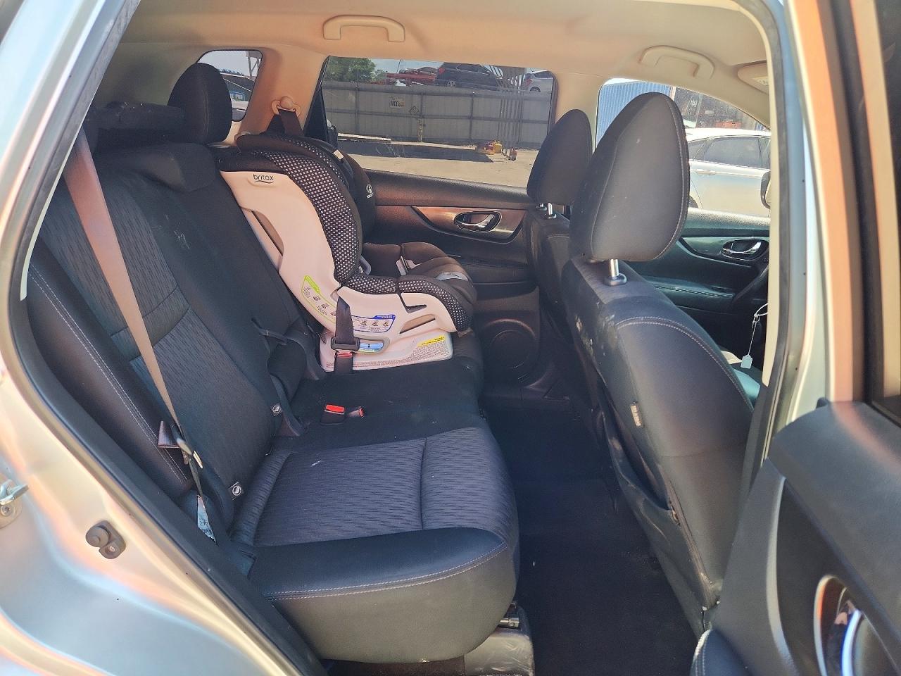 2019 NISSAN ROGUE SV photo 10