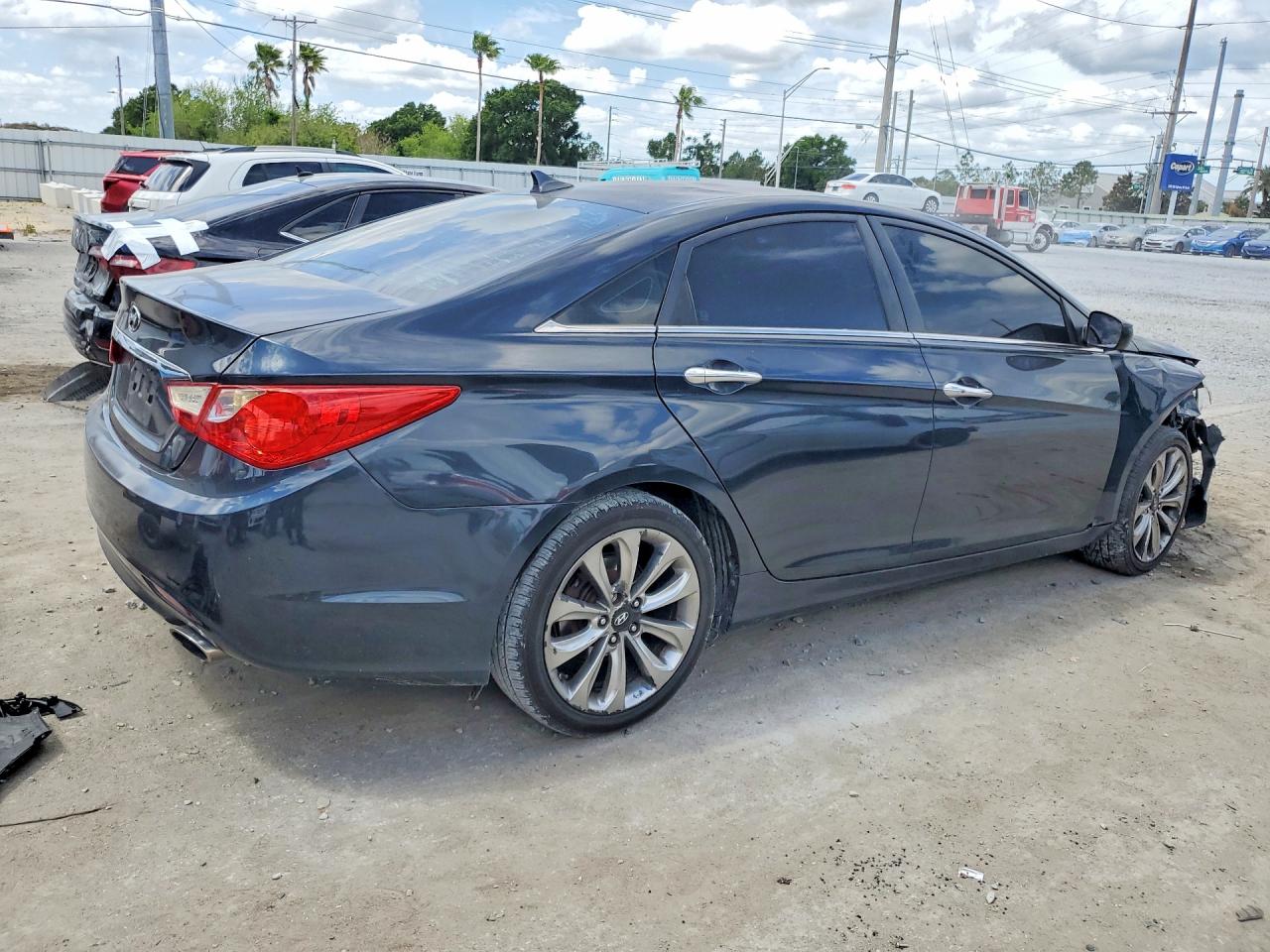 2011 HYUNDAI SONATA SE photo 7