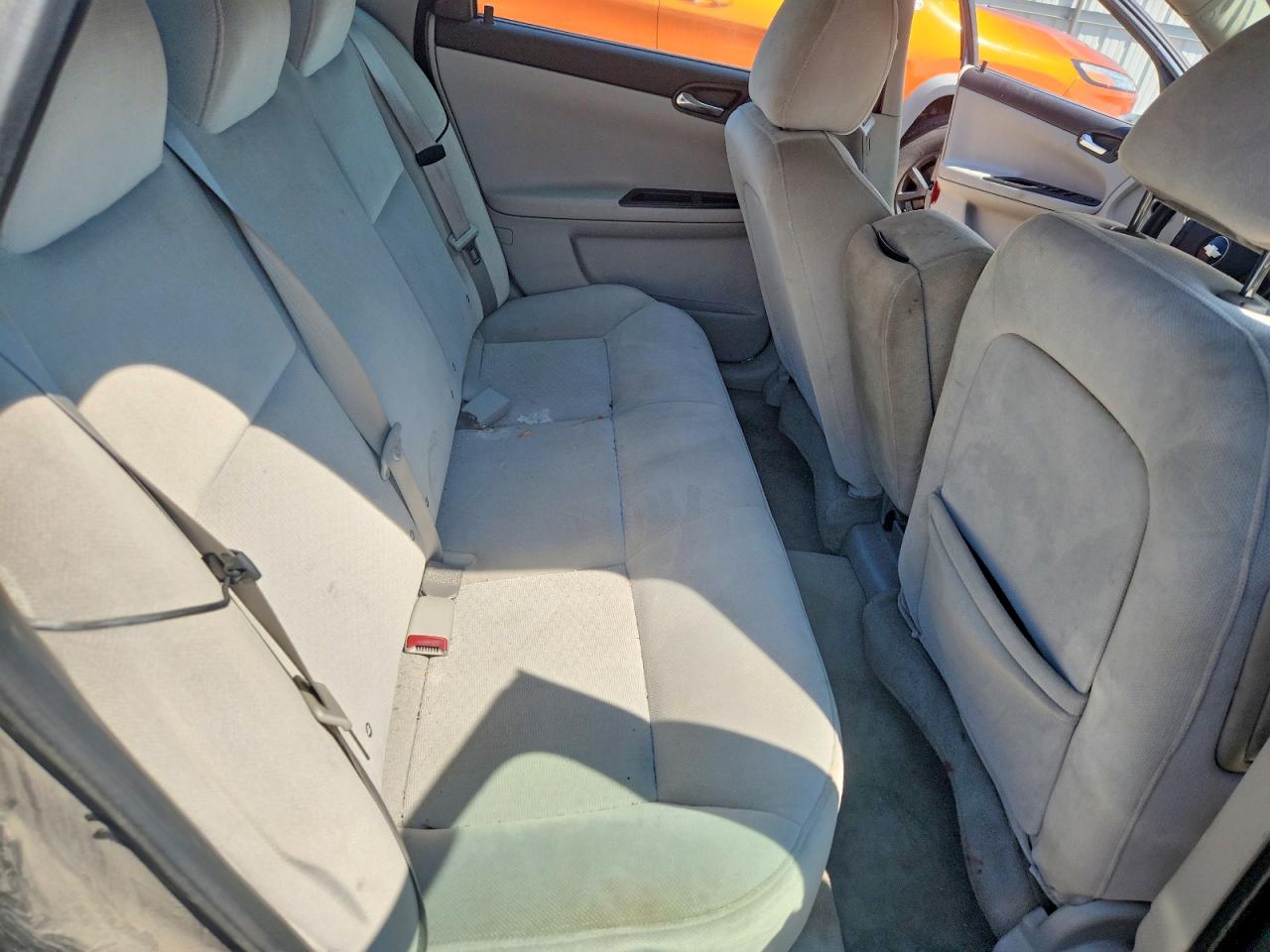 2010 CHEVROLET IMPALA LS photo 19