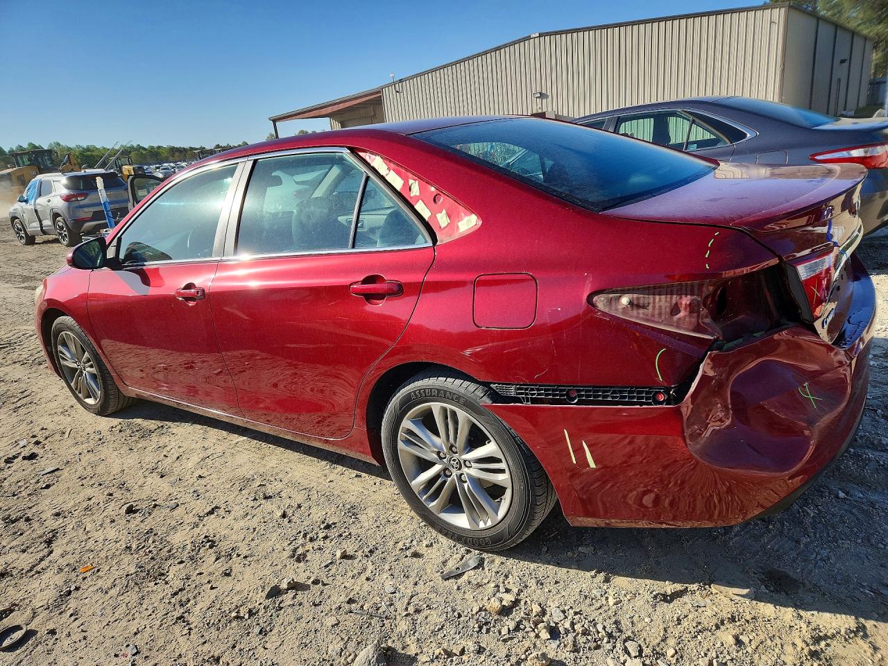 2015 TOYOTA CAMRY SE photo 3