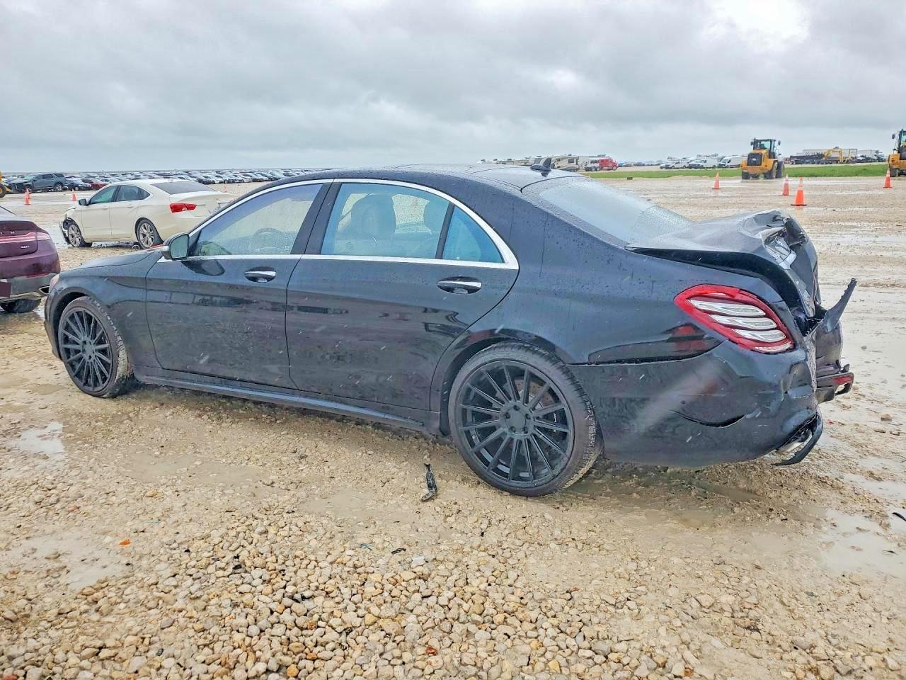 2015 MERCEDES-BENZ S 550 photo 2