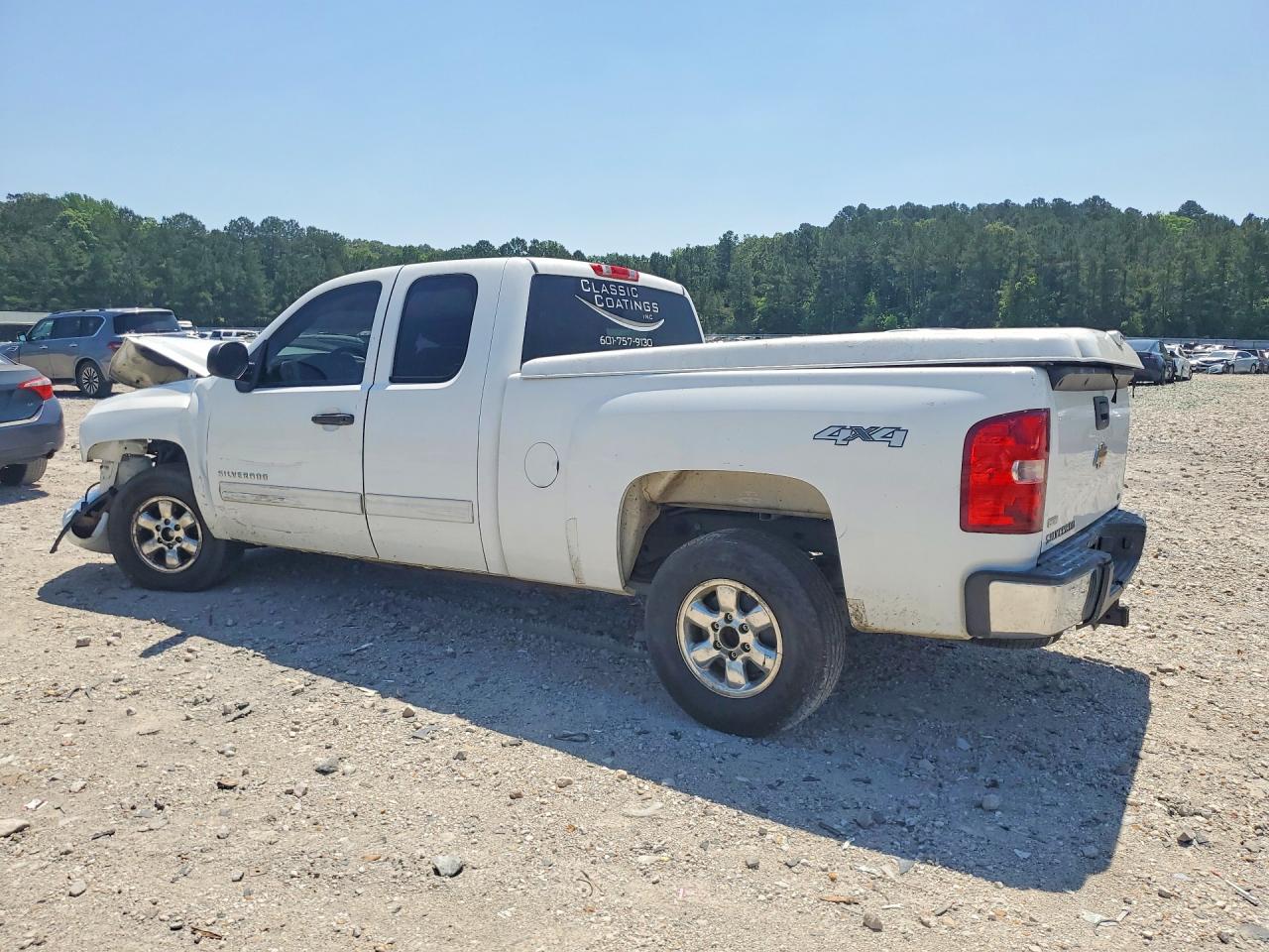 2010 CHEVROLET SILVERADO K1500 LT photo 3