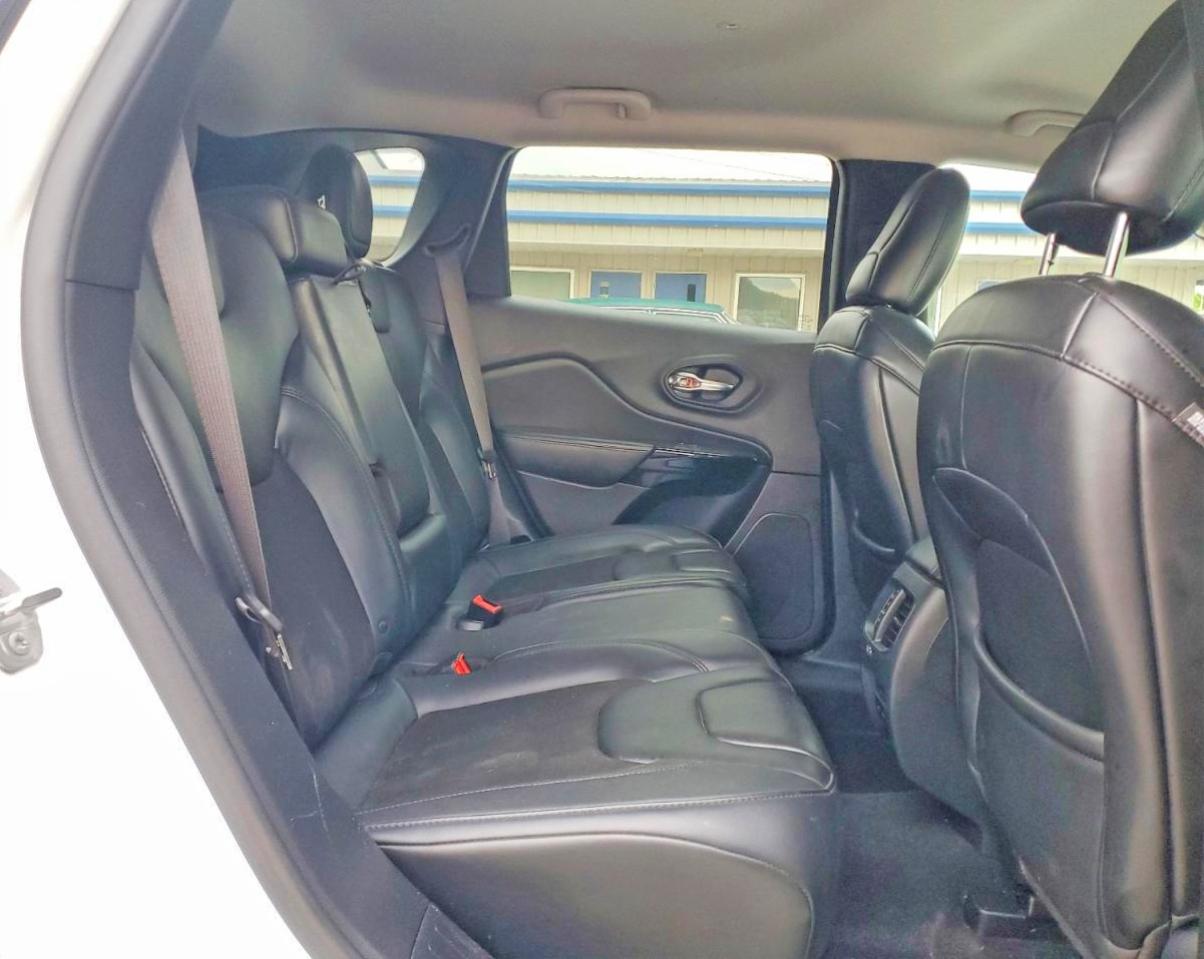 2019 JEEP CHEROKEE LATITUDE PLUS photo 11