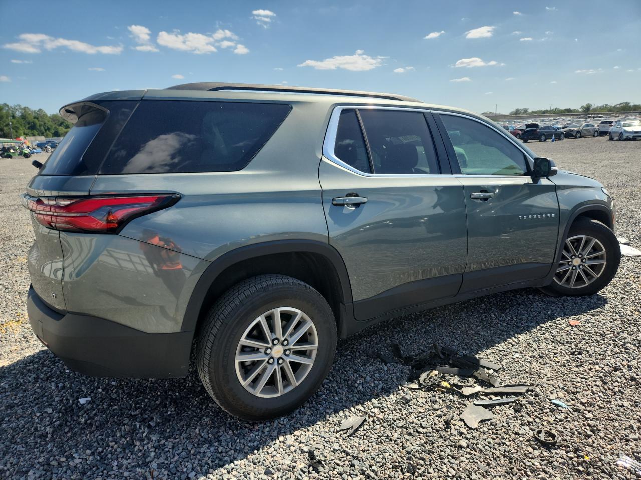 2023 CHEVROLET TRAVERSE LT photo 5
