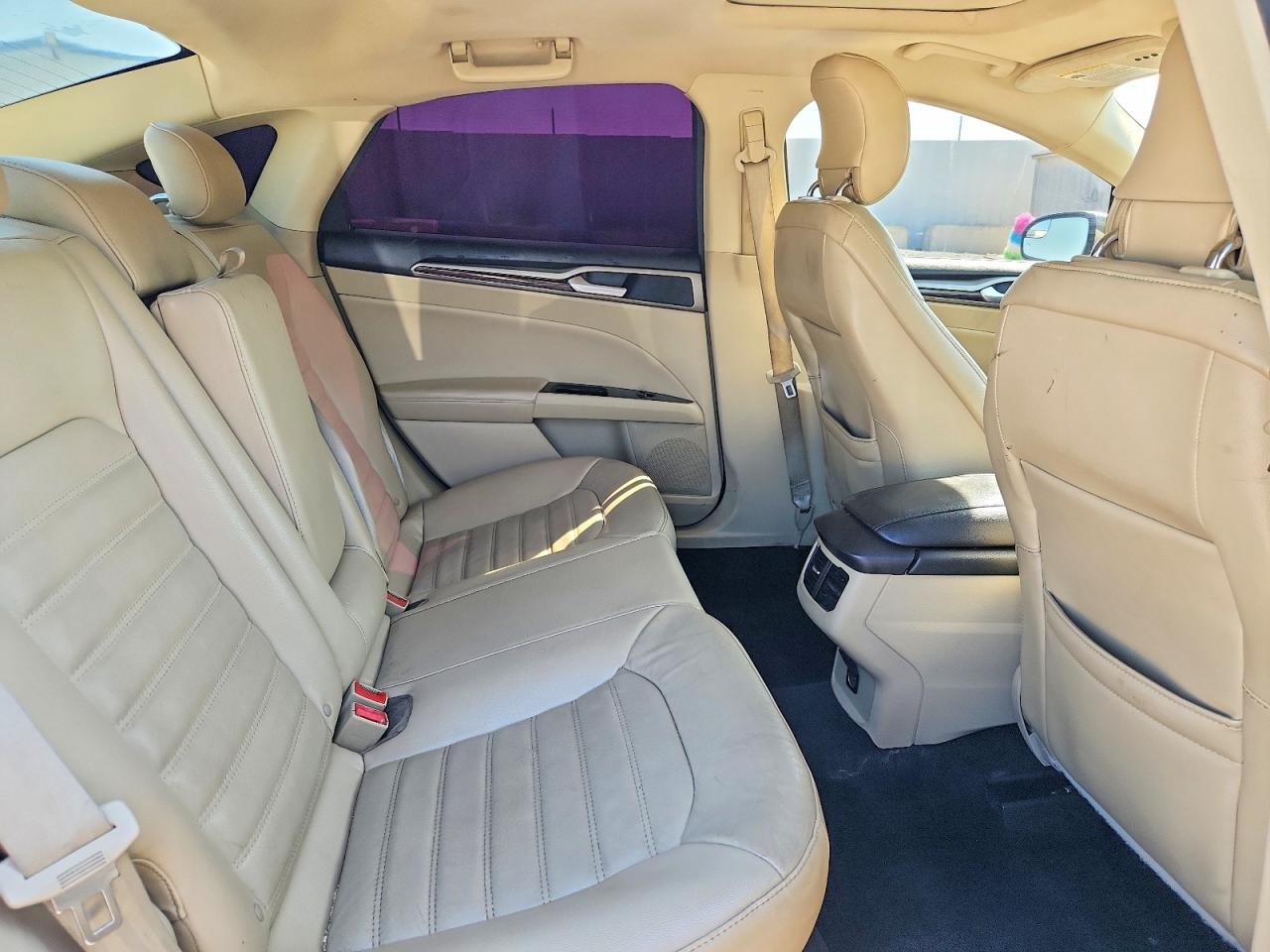 2013 FORD FUSION SE photo 19