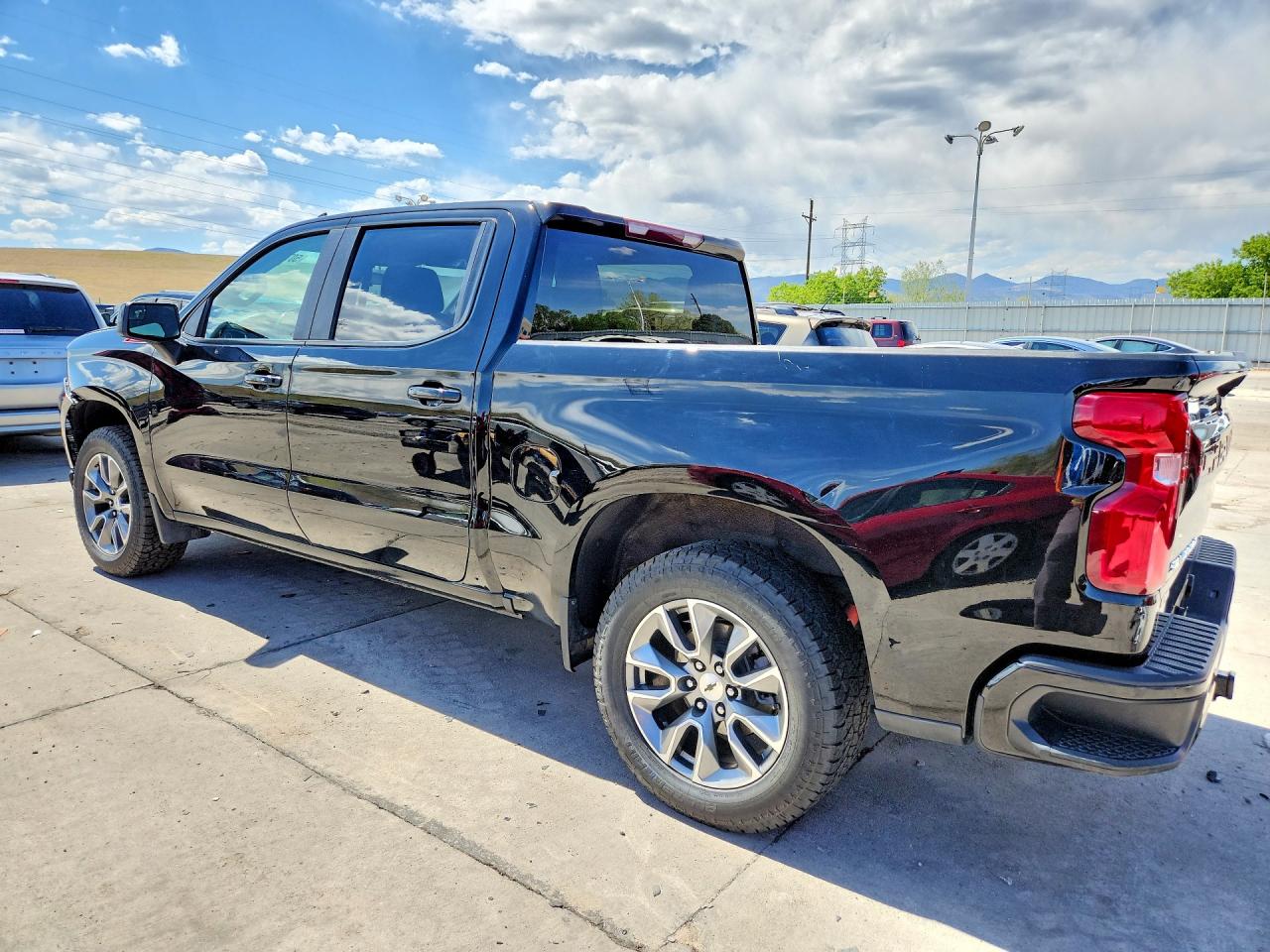 2021 CHEVROLET SILVERADO K1500 RST photo 4