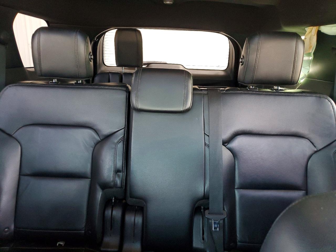 2016 FORD EXPLORER XLT photo 28