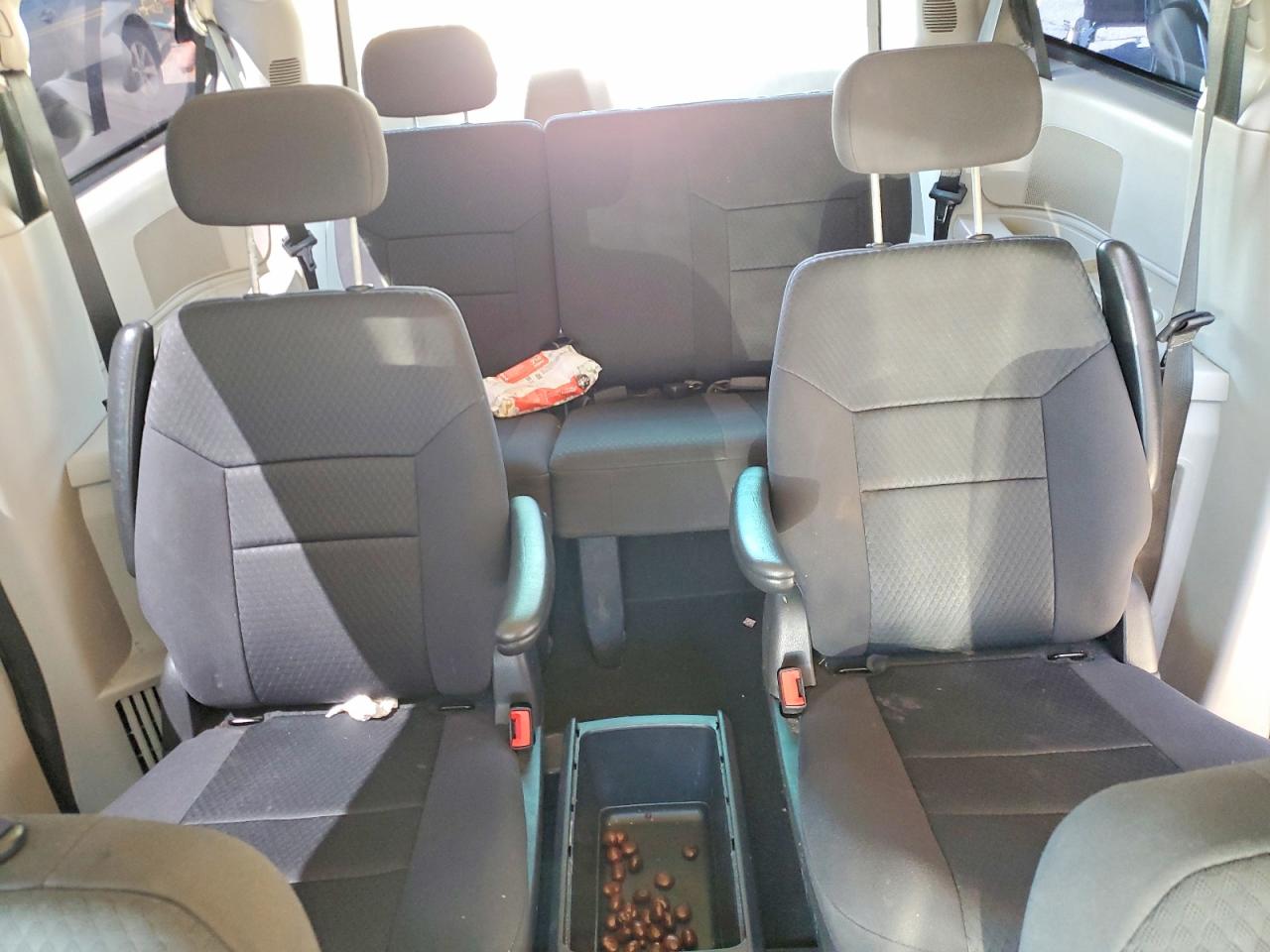 2010 DODGE GRAND CARAVAN SE photo 10