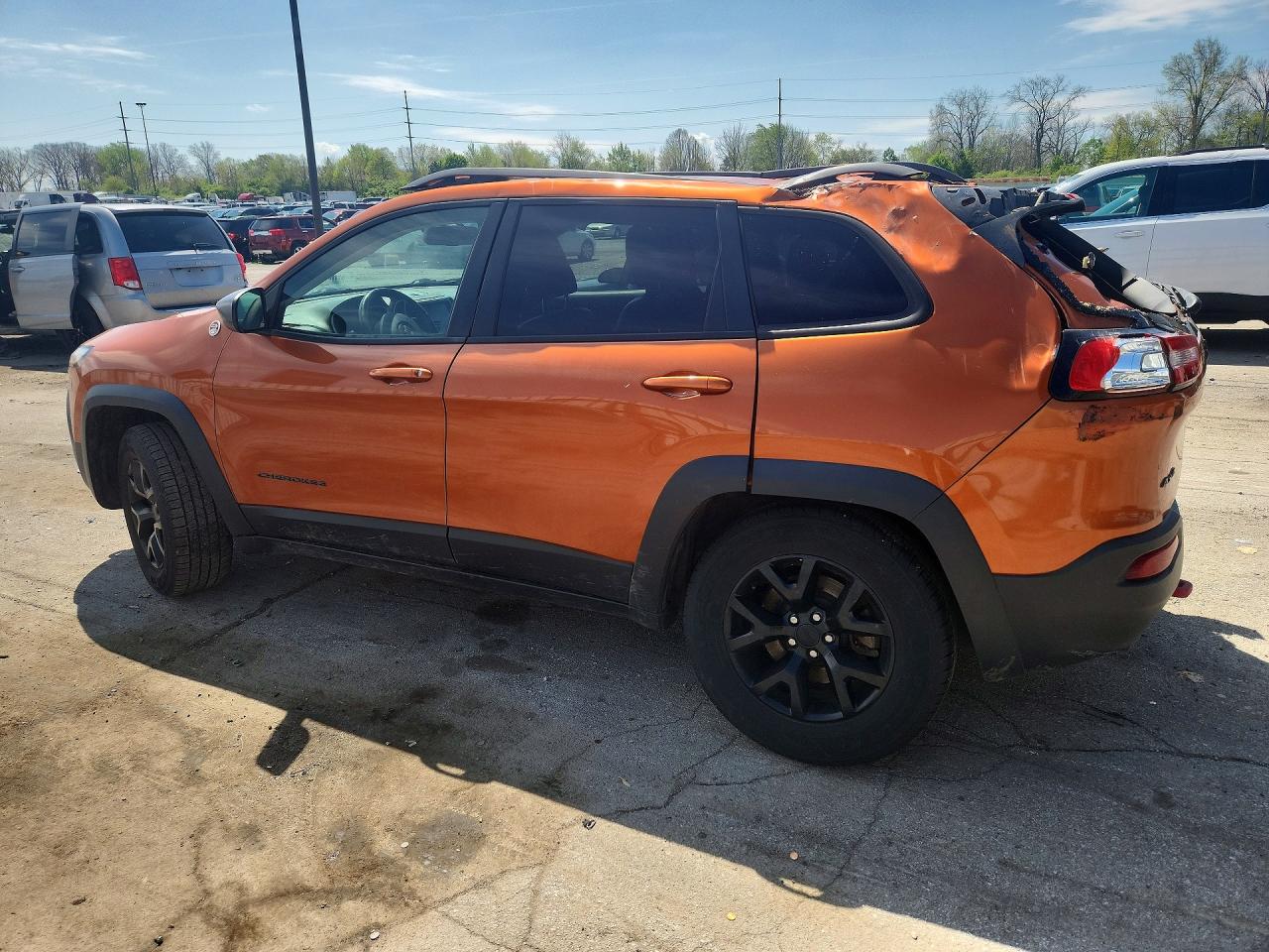 2015 JEEP CHEROKEE TRAILHAWK photo 3