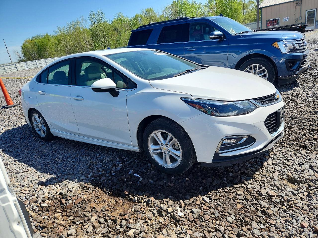 2017 CHEVROLET CRUZE LT photo 7