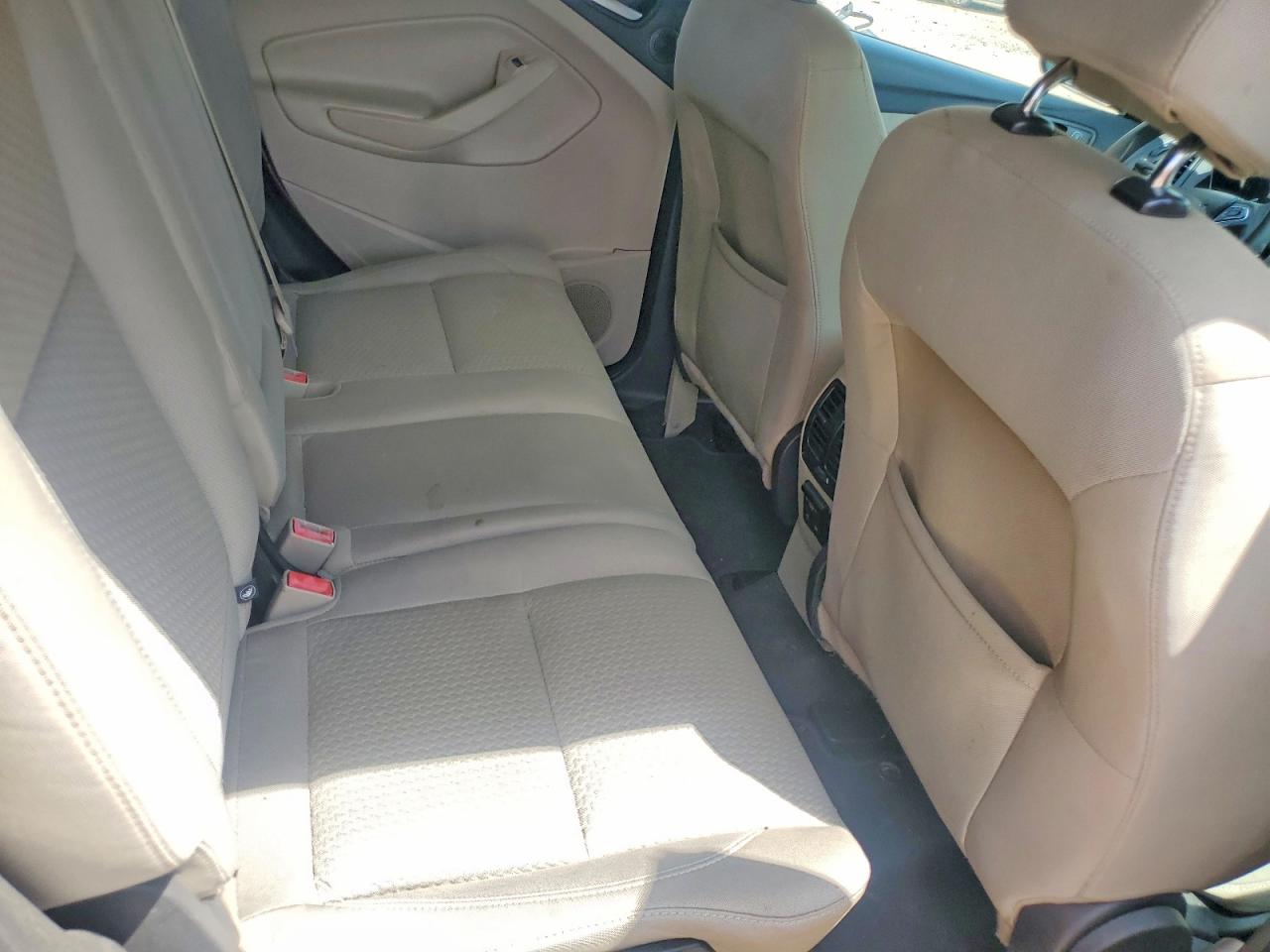 2017 FORD ESCAPE SE photo 28