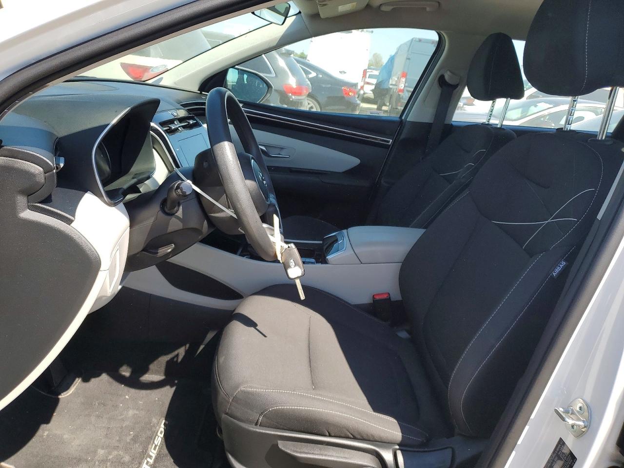2023 HYUNDAI TUCSON SE photo 19