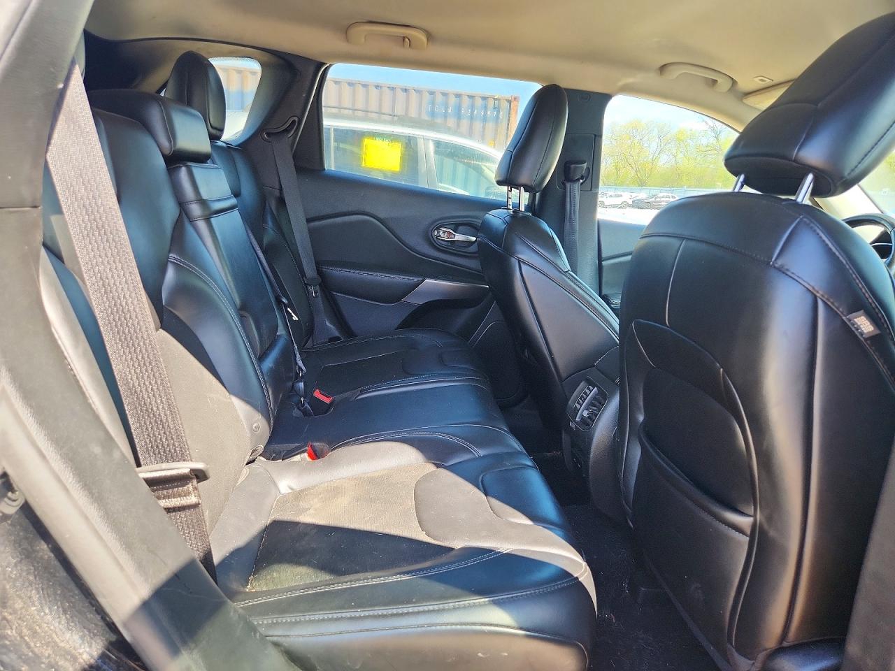 2019 JEEP CHEROKEE LATITUDE PLUS photo 31