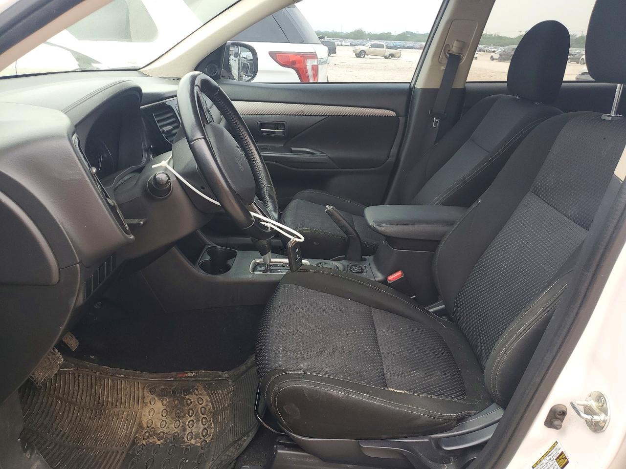 2016 MITSUBISHI OUTLANDER SE photo 13
