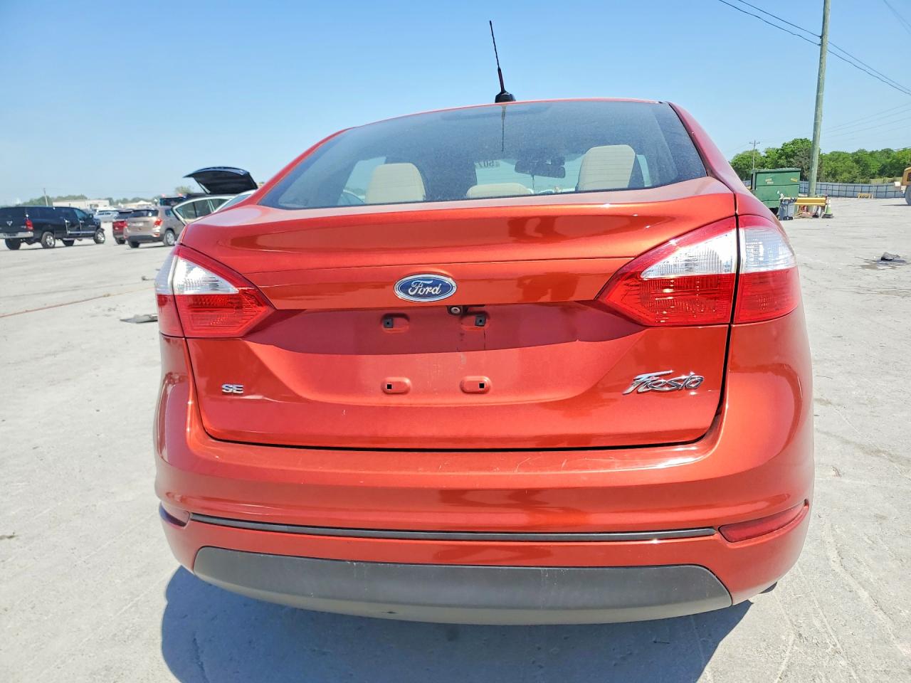 2019 FORD FIESTA SE photo 16